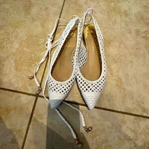 Size 7 shoes comes with original box.